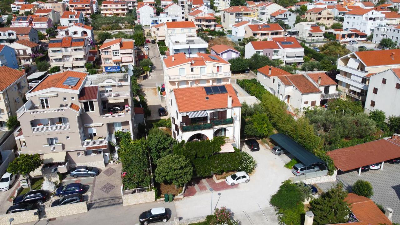 Apartment Glicinija Zadar Bagian luar foto